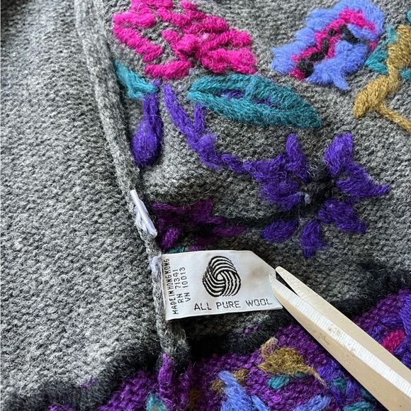 L.L Bean Vintage 80’s Floral Wool Sweater Medium - Picture 12 of 12